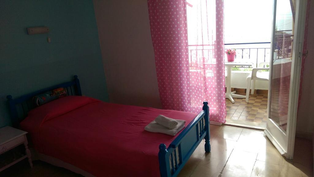 Sol E Mar Sea Side View Guesthouse Perama  Ngoại thất bức ảnh