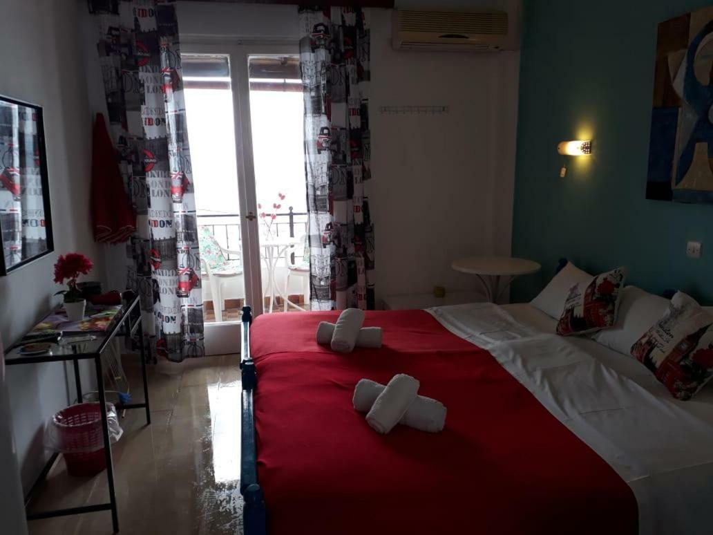 Sol E Mar Sea Side View Guesthouse Perama  Ngoại thất bức ảnh